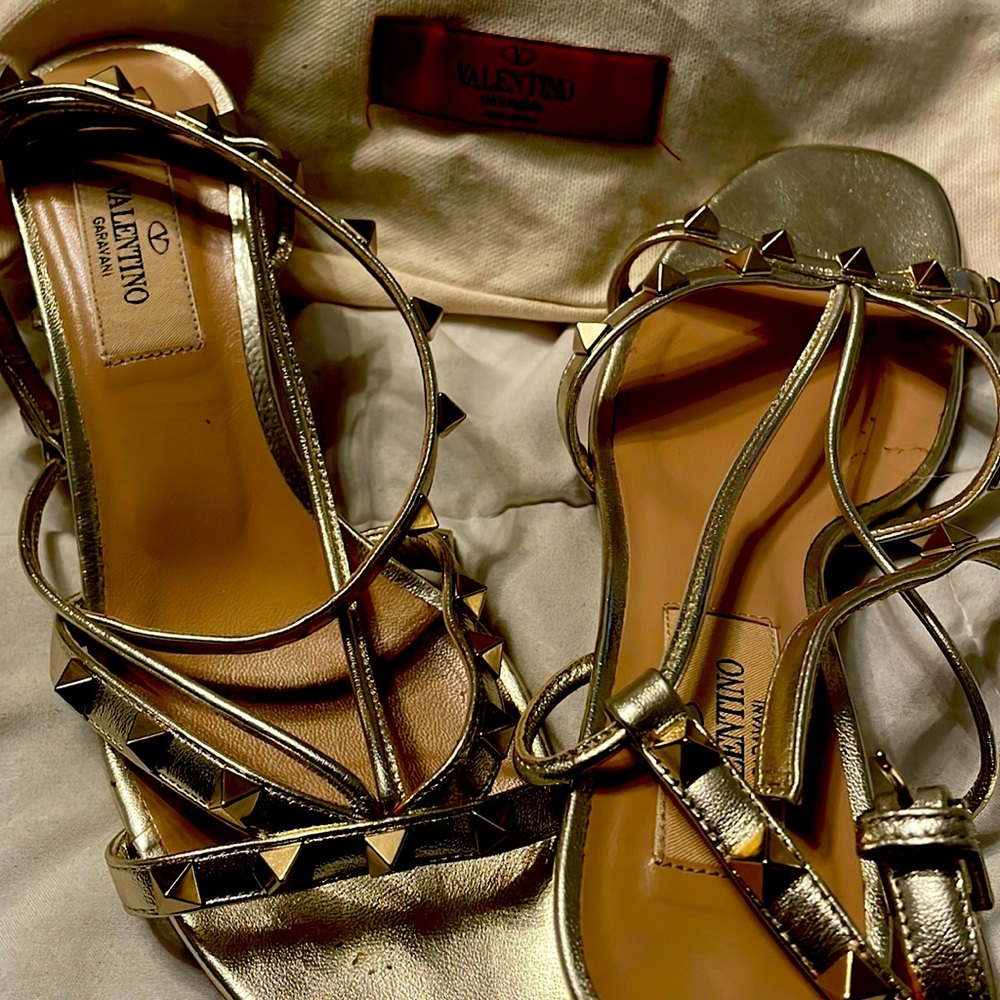 Valentino Garavani Gold Leather Rockstud Sandals